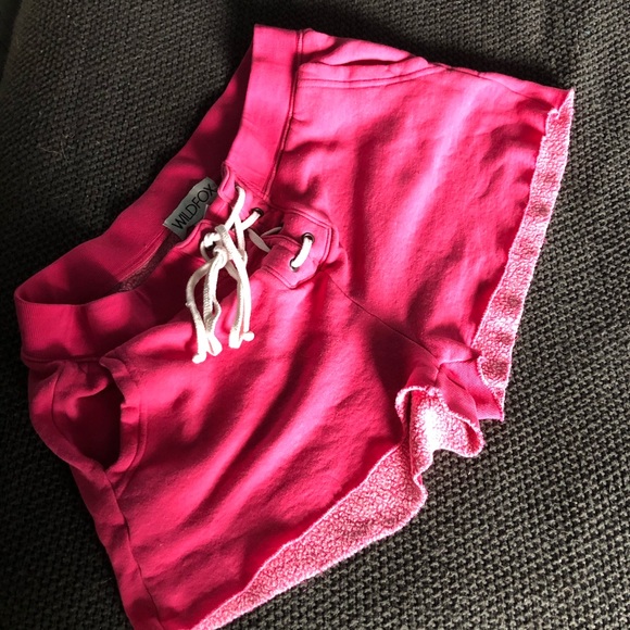 WILDFOX high rise lace-up shorties - Picture 2 of 2